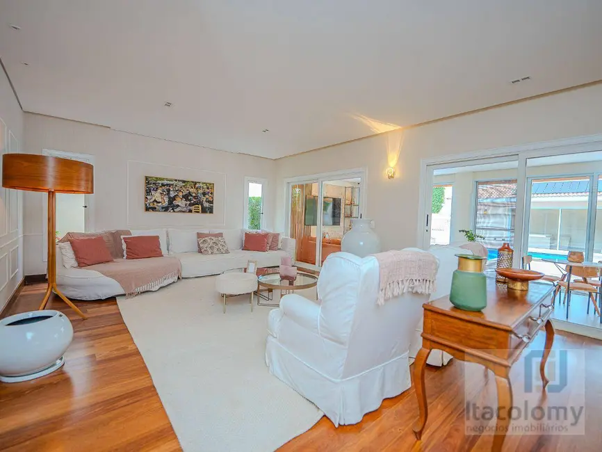 Foto 3 de Casa de Condomínio com 4 quartos à venda e para alugar, 600m2 em Santana De Parnaiba - SP