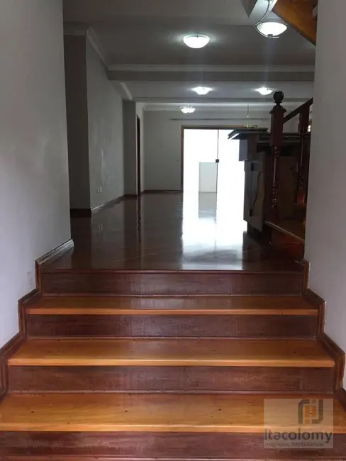 Foto 3 de Casa de Condomínio com 4 quartos à venda e para alugar, 307m2 em Santana De Parnaiba - SP