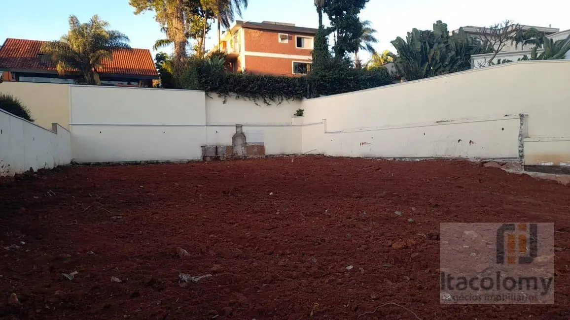Foto 1 de Terreno / Lote à venda, 613m2 em Barueri - SP