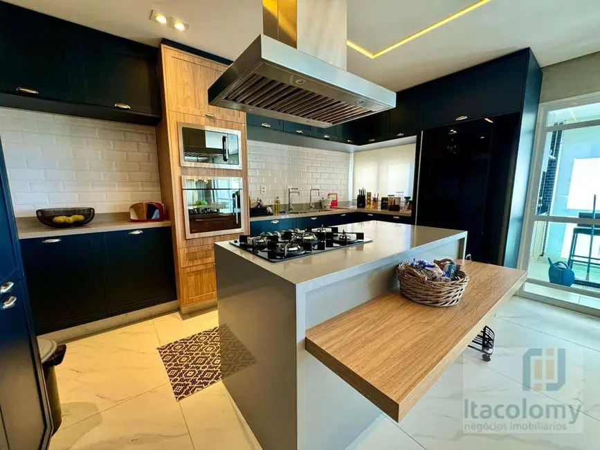 Apartamento com 3 quartos à venda, 200m2 em Barueri - SP - imagem 9 Foto 9 de Apartamento com 3 quartos à venda, 200m2 em Barueri - SP