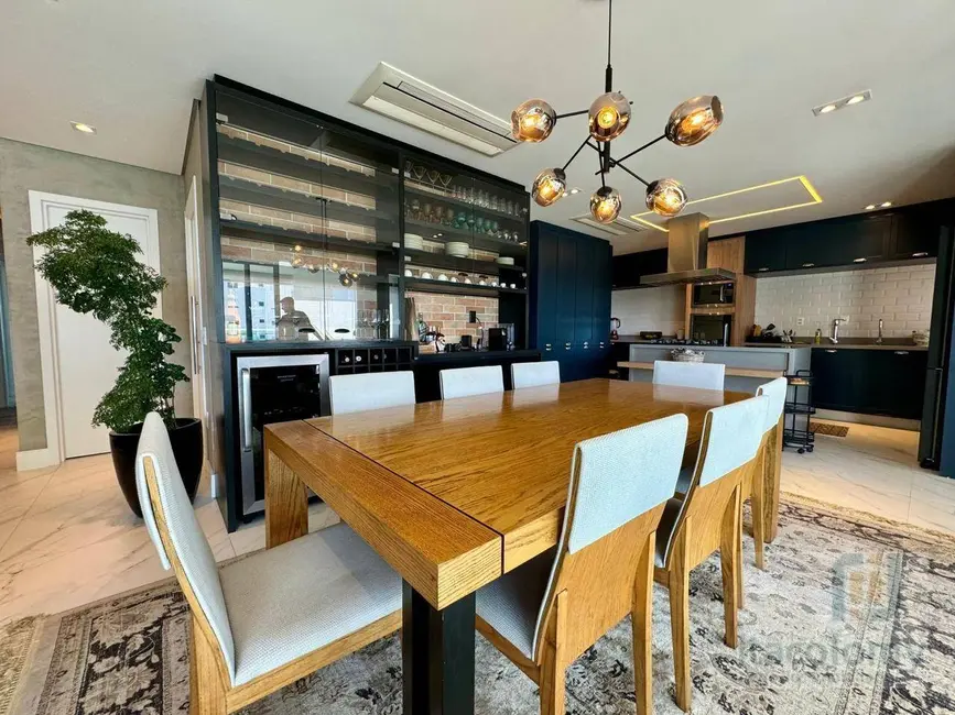 Apartamento com 3 quartos à venda, 200m2 em Barueri - SP - imagem 4 Foto 4 de Apartamento com 3 quartos à venda, 200m2 em Barueri - SP