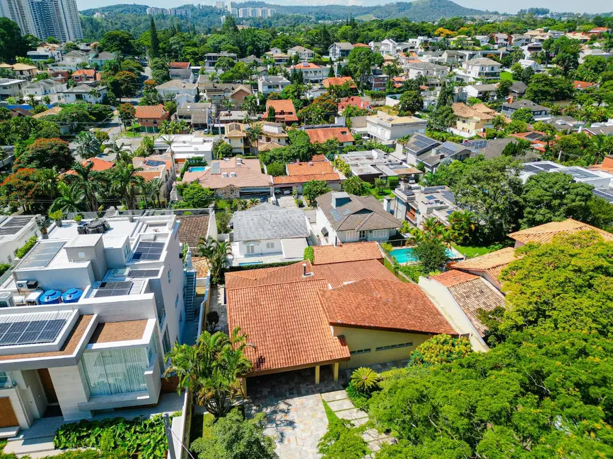 Casa de Condomínio com 4 quartos à venda, 805m2 em Barueri - SP - imagem 5 Foto 5 de Casa de Condomínio com 4 quartos à venda, 805m2 em Barueri - SP