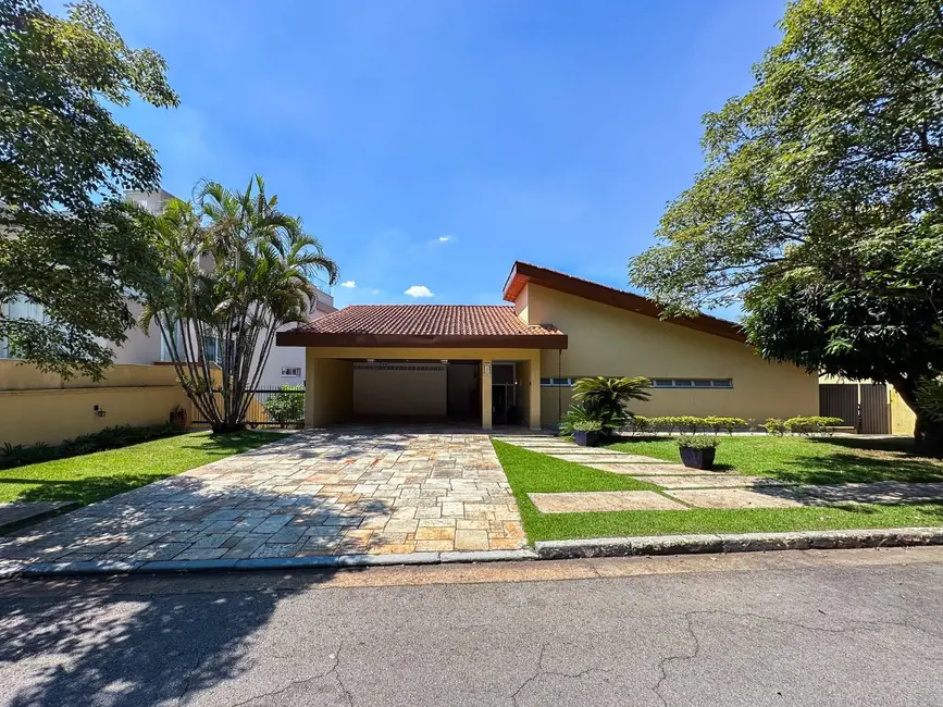 Casa de Condomínio com 4 quartos à venda, 805m2 em Barueri - SP - imagem 1 Foto 1 de Casa de Condomínio com 4 quartos à venda, 805m2 em Barueri - SP