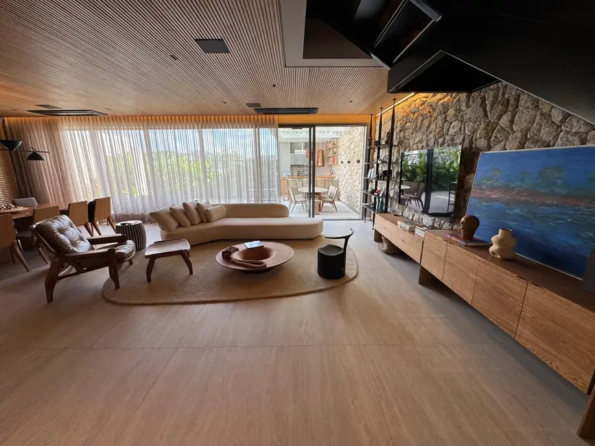 Casa de Condomínio com 3 quartos à venda, 350m2 em Tamboré, Barueri - SP - imagem 4 Foto 4 de Casa de Condomínio com 3 quartos à venda, 350m2 em Tamboré, Barueri - SP