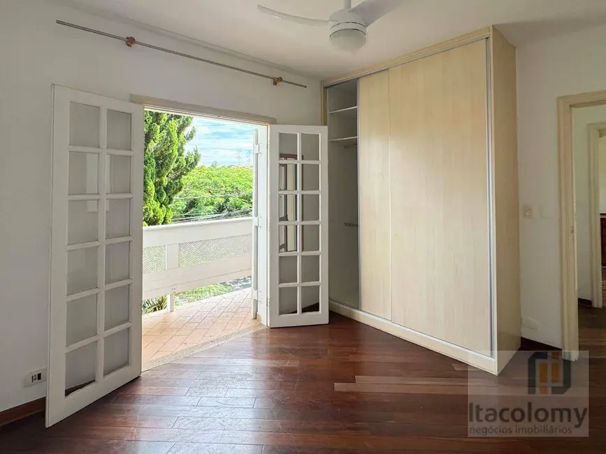 Foto 8 de Casa de Condomínio com 4 quartos à venda, 360m2 em Santana De Parnaiba - SP