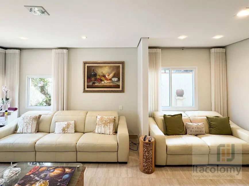 Foto 9 de Casa de Condomínio com 3 quartos à venda, 300m2 em Santana De Parnaiba - SP