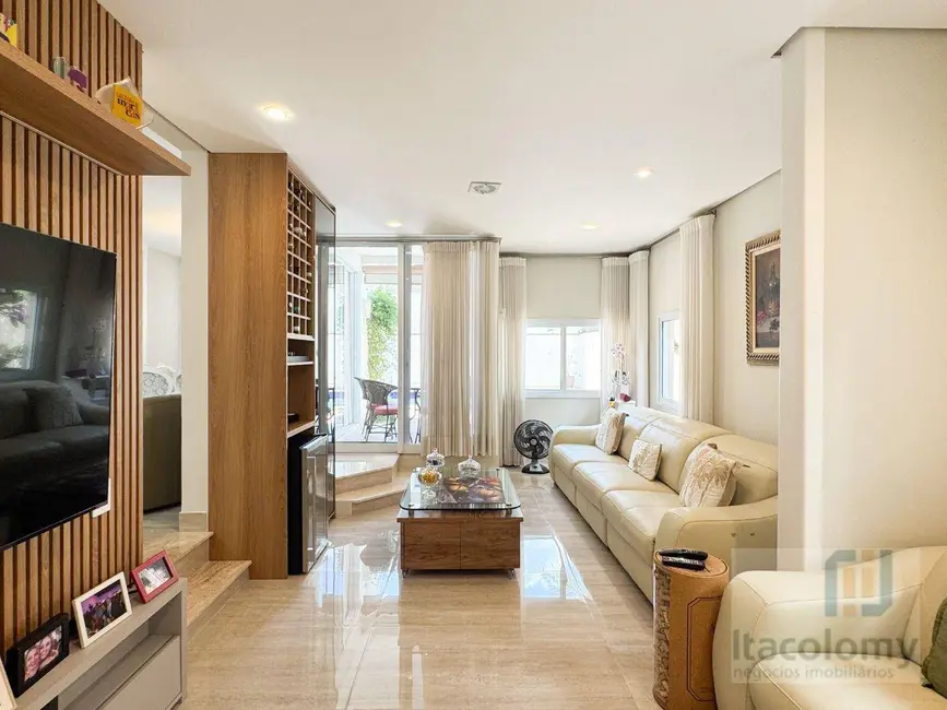 Foto 7 de Casa de Condomínio com 3 quartos à venda, 300m2 em Santana De Parnaiba - SP