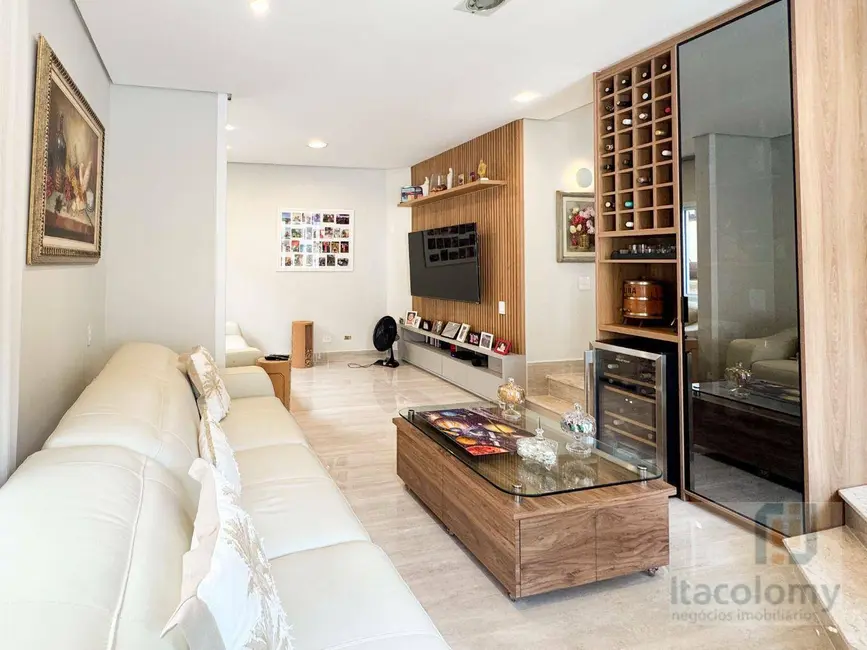 Foto 4 de Casa de Condomínio com 3 quartos à venda, 300m2 em Santana De Parnaiba - SP