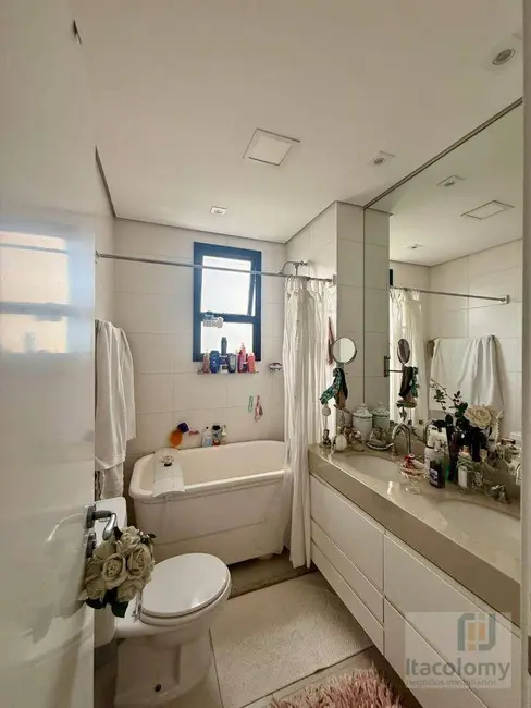 Foto 3 de Apartamento com 2 quartos para alugar, 112m2 em Empresarial 18 do Forte, Barueri - SP