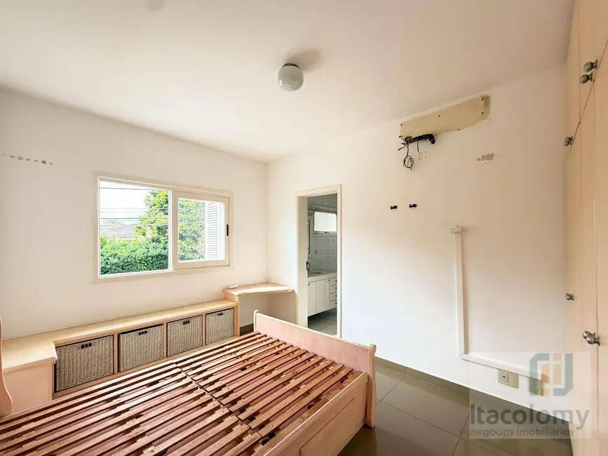 Foto 6 de Casa de Condomínio com 4 quartos à venda, 360m2 em Santana De Parnaiba - SP