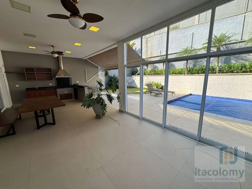 Foto 9 de Casa de Condomínio com 5 quartos para alugar, 525m2 em Tamboré, Santana De Parnaiba - SP