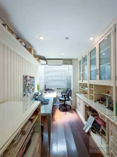 Foto 8 de Casa de Condomínio com 4 quartos à venda, 360m2 em Santana De Parnaiba - SP