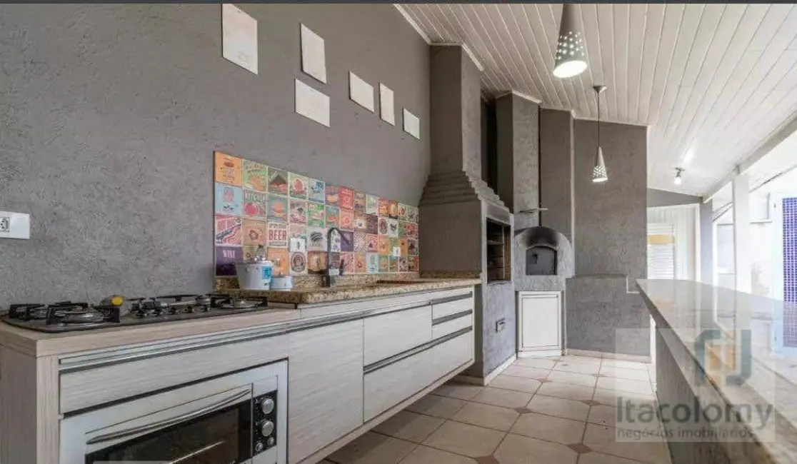 Foto 2 de Casa de Condomínio com 4 quartos à venda e para alugar, 360m2 em Santana De Parnaiba - SP