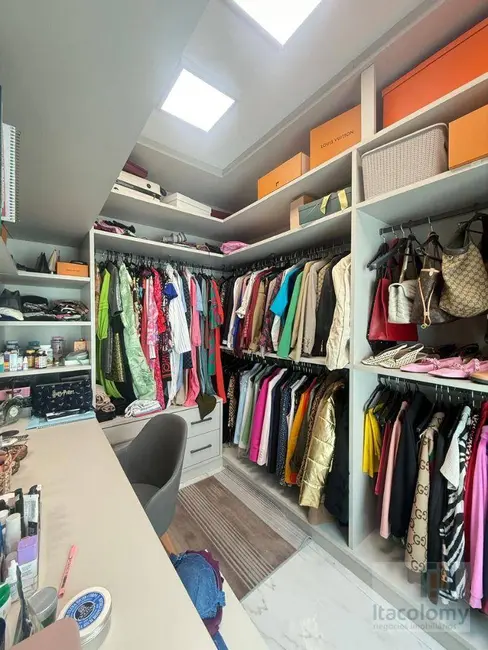 Casa de Condomínio com 3 quartos para alugar, 300m2 em Santana De Parnaiba - SP - imagem 7 Foto 7 de Casa de Condomínio com 3 quartos para alugar, 300m2 em Santana De Parnaiba - SP