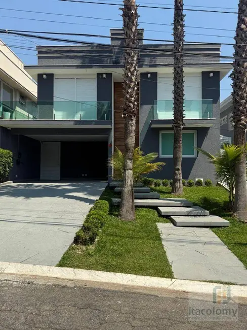 Casa de Condomínio com 3 quartos para alugar, 300m2 em Santana De Parnaiba - SP - imagem 1 Foto 1 de Casa de Condomínio com 3 quartos para alugar, 300m2 em Santana De Parnaiba - SP