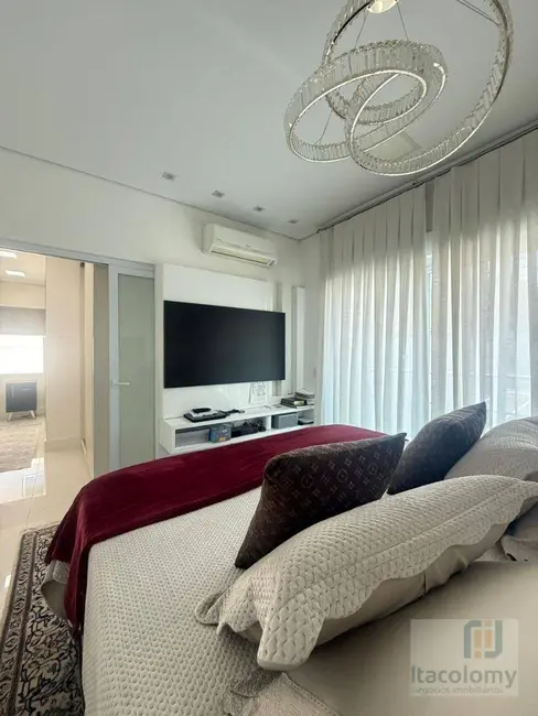 Casa de Condomínio com 3 quartos para alugar, 300m2 em Santana De Parnaiba - SP - imagem 8 Foto 8 de Casa de Condomínio com 3 quartos para alugar, 300m2 em Santana De Parnaiba - SP