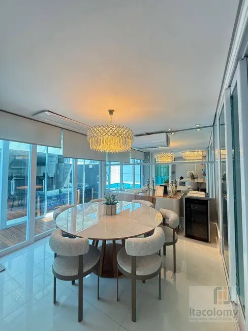 Casa de Condomínio com 3 quartos para alugar, 300m2 em Santana De Parnaiba - SP - imagem 3 Foto 3 de Casa de Condomínio com 3 quartos para alugar, 300m2 em Santana De Parnaiba - SP