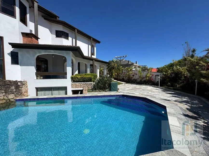 Foto 3 de Casa de Condomínio com 4 quartos para alugar, 740m2 em Barueri - SP