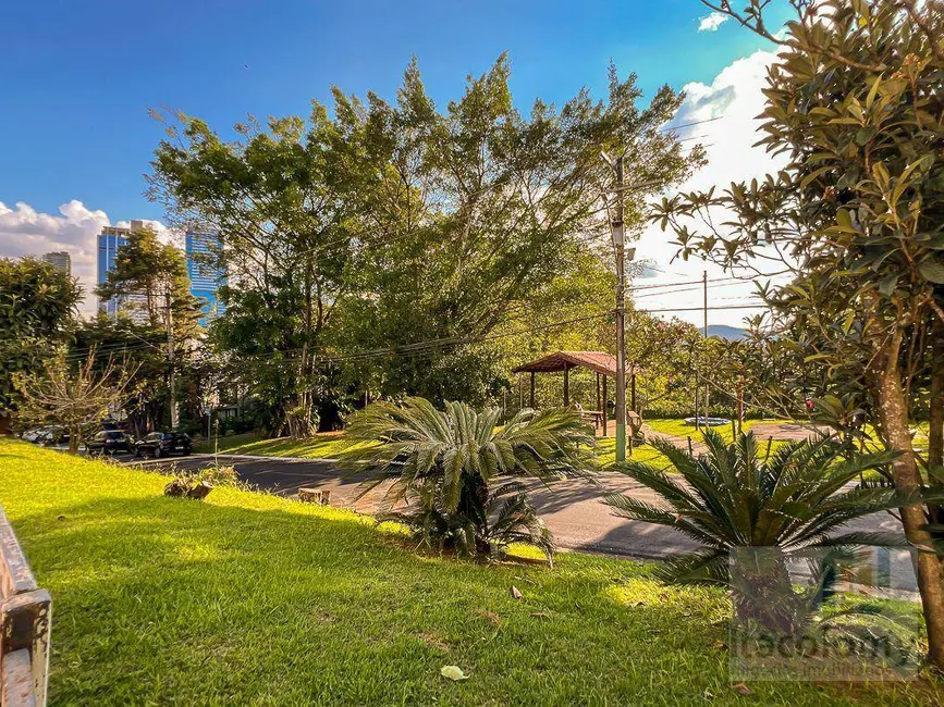 Foto 5 de Casa de Condomínio com 4 quartos à venda, 339m2 em Santana De Parnaiba - SP