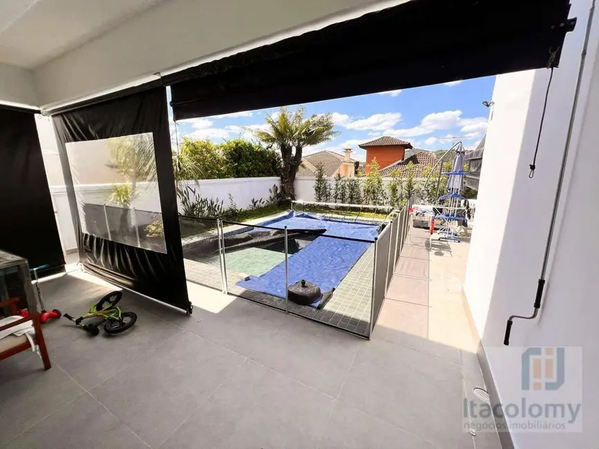 Foto 2 de Casa de Condomínio com 3 quartos à venda, 360m2 em Santana De Parnaiba - SP