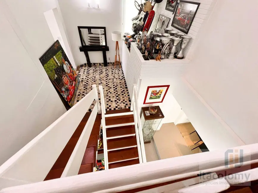 Foto 9 de Casa de Condomínio com 3 quartos à venda, 360m2 em Santana De Parnaiba - SP