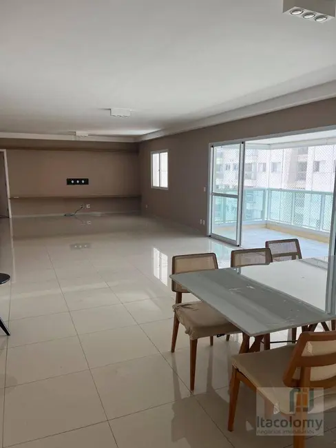 Foto 1 de Apartamento com 3 quartos à venda e para alugar, 235m2 em Alphaville Industrial, Barueri - SP