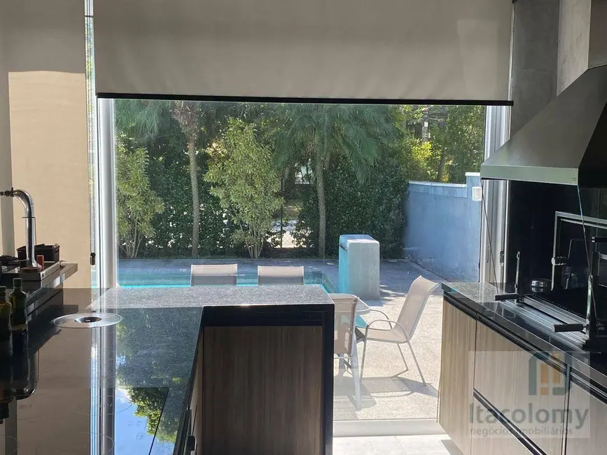 Foto 9 de Casa de Condomínio com 1 quarto à venda, 450m2 em Santana De Parnaiba - SP