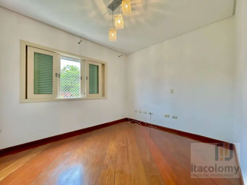 Foto 3 de Casa de Condomínio com 6 quartos para alugar, 736m2 em Santana De Parnaiba - SP