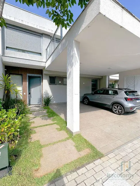 Foto 1 de Casa de Condomínio com 3 quartos à venda, 200m2 em Santana De Parnaiba - SP