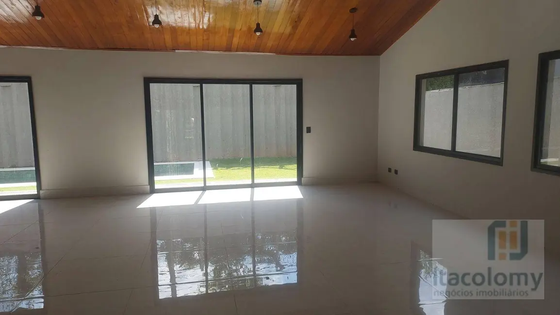 Foto 2 de Casa de Condomínio com 4 quartos para alugar, 400m2 em Santana De Parnaiba - SP