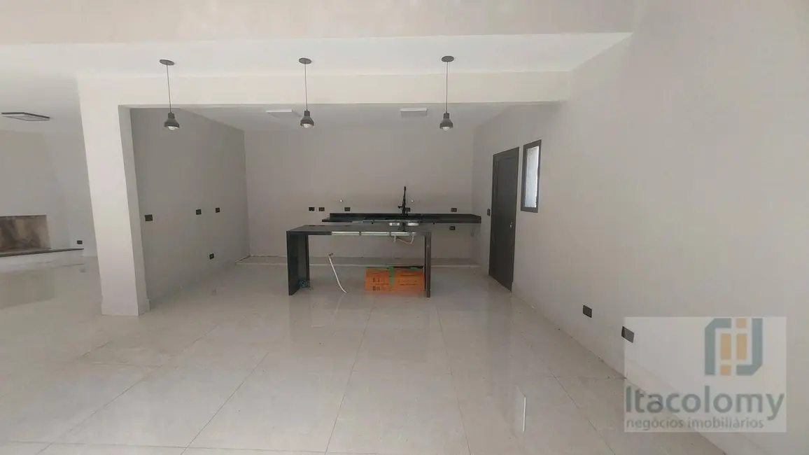 Foto 4 de Casa de Condomínio com 4 quartos para alugar, 400m2 em Santana De Parnaiba - SP