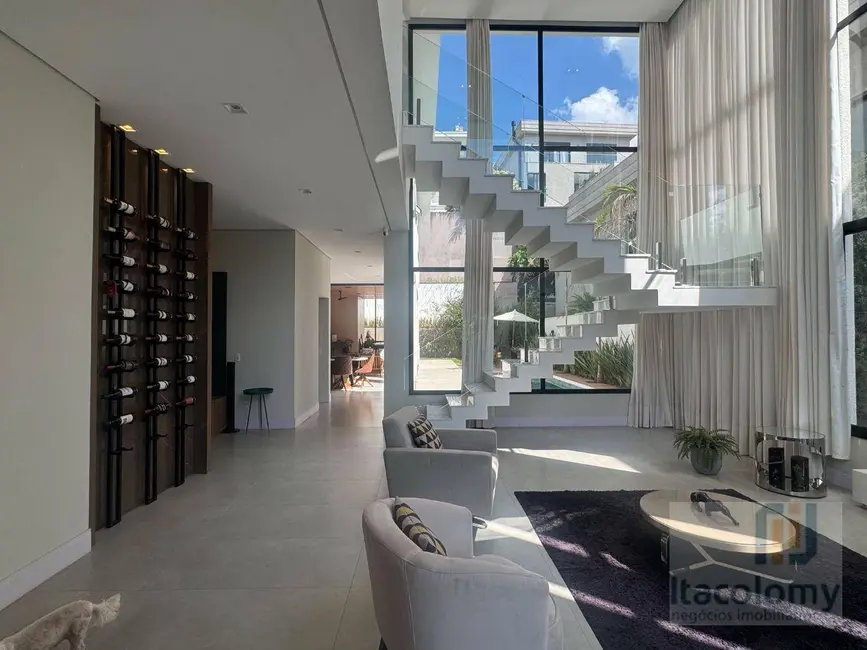Casa de Condomínio com 4 quartos à venda, 490m2 em Santana De Parnaiba - SP - imagem 7 Foto 7 de Casa de Condomínio com 4 quartos à venda, 490m2 em Santana De Parnaiba - SP