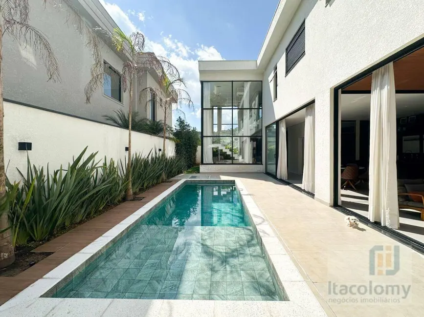 Casa de Condomínio com 4 quartos à venda, 490m2 em Santana De Parnaiba - SP - imagem 2 Foto 2 de Casa de Condomínio com 4 quartos à venda, 490m2 em Santana De Parnaiba - SP