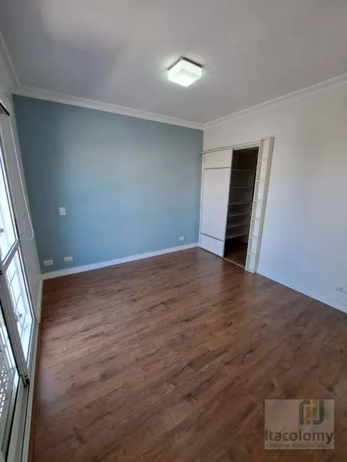 Foto 3 de Casa de Condomínio com 3 quartos para alugar, 165m2 em Santana De Parnaiba - SP