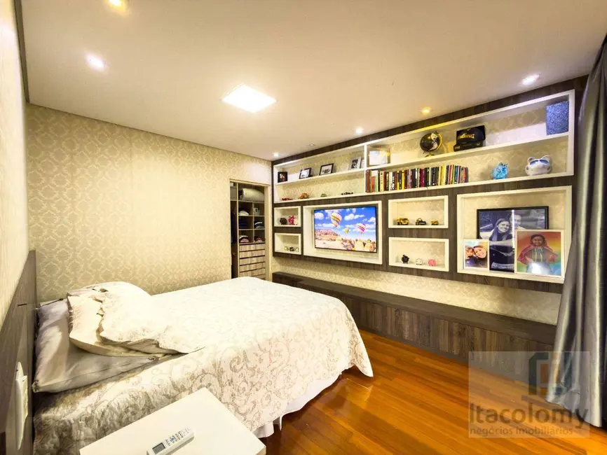 Foto 9 de Casa de Condomínio com 3 quartos à venda, 484m2 em Tarumã, Santana De Parnaiba - SP