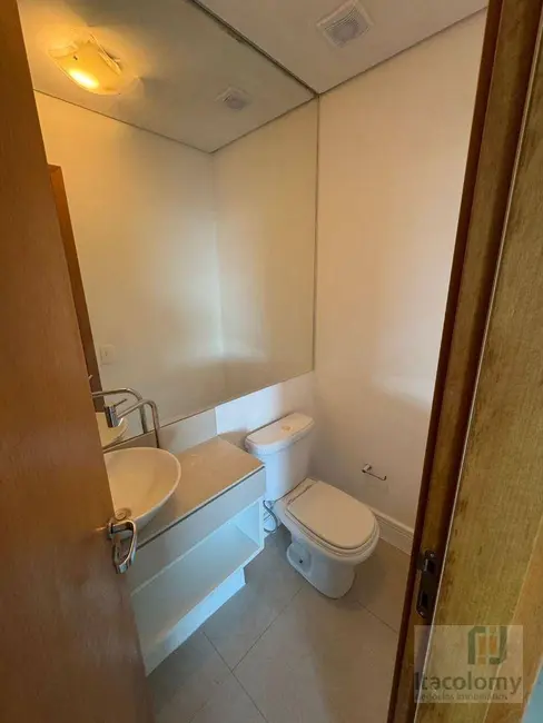 Apartamento com 3 quartos para alugar, 122m2 em Tamboré, Santana De Parnaiba - SP - imagem 5 Foto 5 de Apartamento com 3 quartos para alugar, 122m2 em Tamboré, Santana De Parnaiba - SP