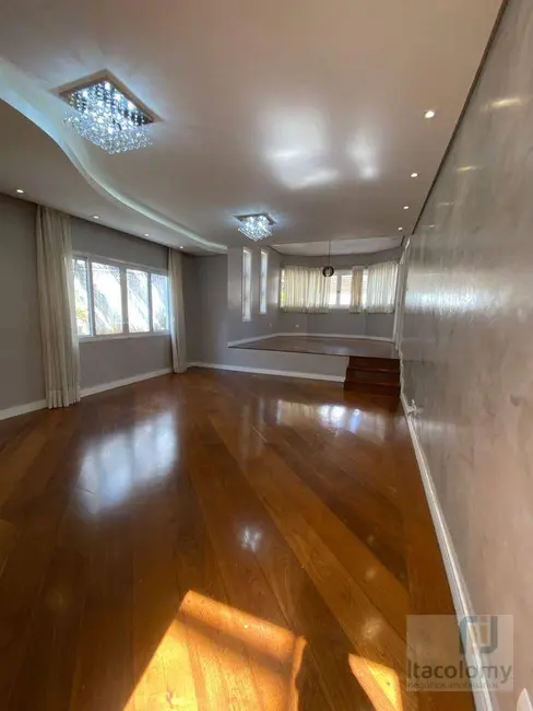 Foto 3 de Casa de Condomínio com 3 quartos à venda, 400m2 em Santana De Parnaiba - SP