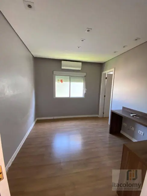 Foto 4 de Casa de Condomínio com 3 quartos à venda, 400m2 em Santana De Parnaiba - SP