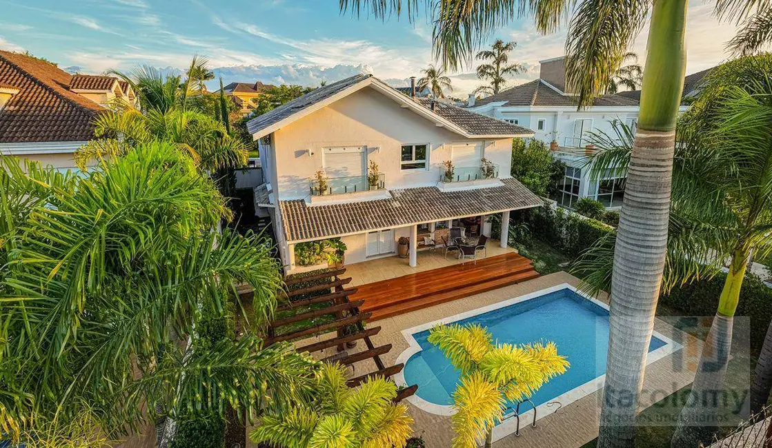 Casa de Condomínio com 4 quartos para alugar, 665m2 em Santana De Parnaiba - SP - imagem 9 Foto 9 de Casa de Condomínio com 4 quartos para alugar, 665m2 em Santana De Parnaiba - SP