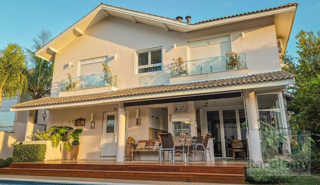 Casa de Condomínio com 4 quartos para alugar, 665m2 em Santana De Parnaiba - SP - imagem 6 Foto 6 de Casa de Condomínio com 4 quartos para alugar, 665m2 em Santana De Parnaiba - SP
