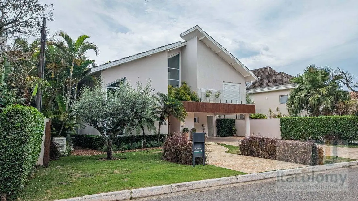 Casa de Condomínio com 4 quartos para alugar, 665m2 em Santana De Parnaiba - SP - imagem 3 Foto 3 de Casa de Condomínio com 4 quartos para alugar, 665m2 em Santana De Parnaiba - SP