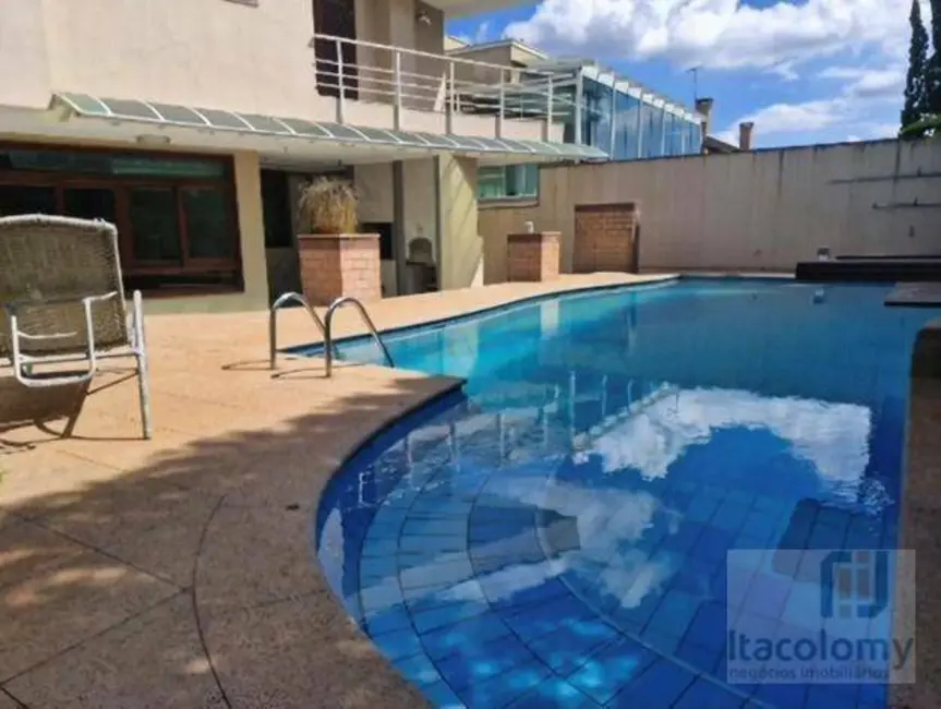 Casa de Condomínio com 3 quartos à venda e para alugar, 705m2 em Morada das Flores (Aldeia da Serra), Santana De Parnaiba - SP - imagem 5 Foto 5 de Casa de Condomínio com 3 quartos à venda e para alugar, 705m2 em Morada das Flores (Aldeia da Serra), Santana De Parnaiba - SP