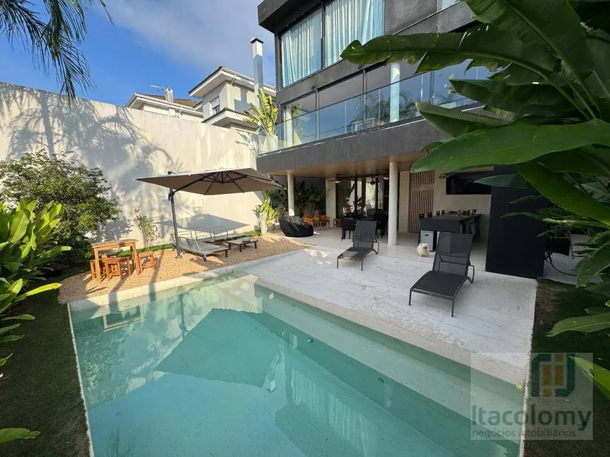 Foto 2 de Casa de Condomínio com 4 quartos à venda, 360m2 em Santana De Parnaiba - SP