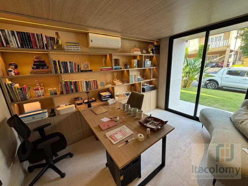 Foto 5 de Casa de Condomínio com 4 quartos à venda, 360m2 em Santana De Parnaiba - SP