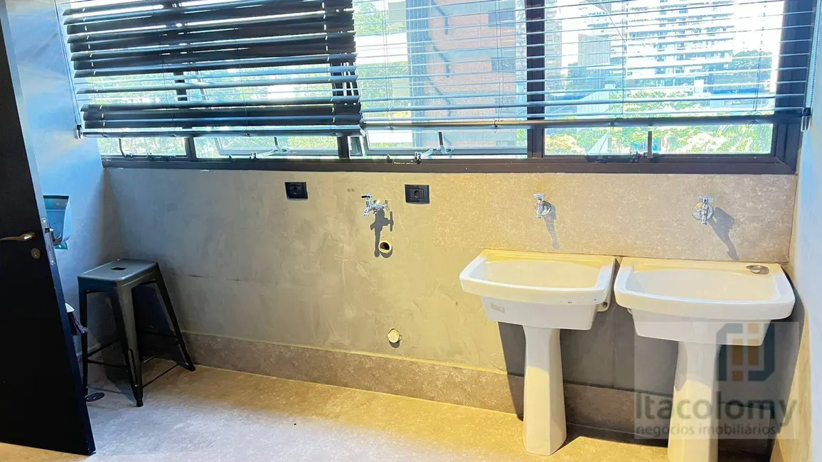 Foto 9 de Apartamento com 4 quartos para alugar, 278m2 em Barueri - SP