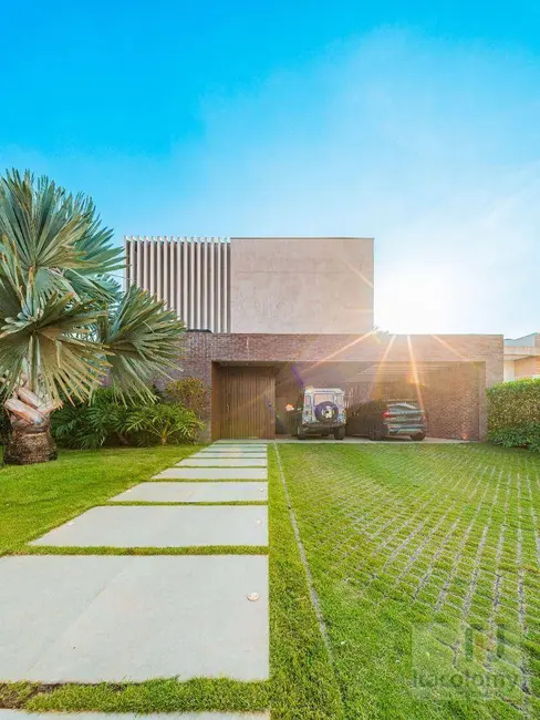 Foto 1 de Casa de Condomínio com 3 quartos à venda, 500m2 em Moinho Velho, Cotia - SP