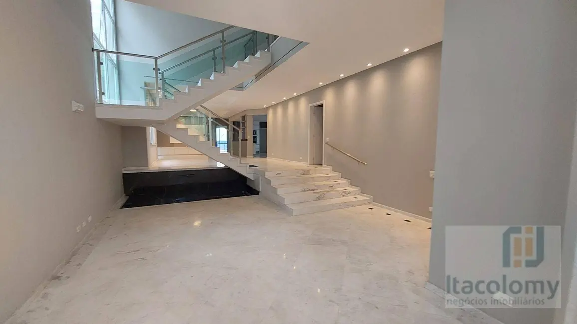 Casa de Condomínio com 3 quartos à venda e para alugar, 541m2 em Santana De Parnaiba - SP - imagem 6 Foto 6 de Casa de Condomínio com 3 quartos à venda e para alugar, 541m2 em Santana De Parnaiba - SP