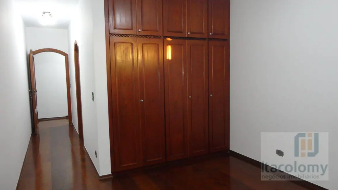 Foto 9 de Casa de Condomínio com 5 quartos para alugar, 560m2 em Barueri - SP