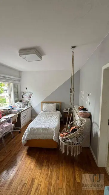 Casa de Condomínio com 4 quartos para alugar, 430m2 em Barueri - SP - imagem 6 Foto 6 de Casa de Condomínio com 4 quartos para alugar, 430m2 em Barueri - SP