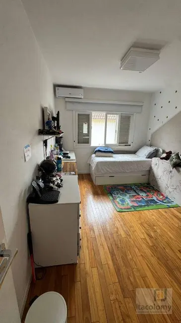 Casa de Condomínio com 4 quartos para alugar, 430m2 em Barueri - SP - imagem 7 Foto 7 de Casa de Condomínio com 4 quartos para alugar, 430m2 em Barueri - SP